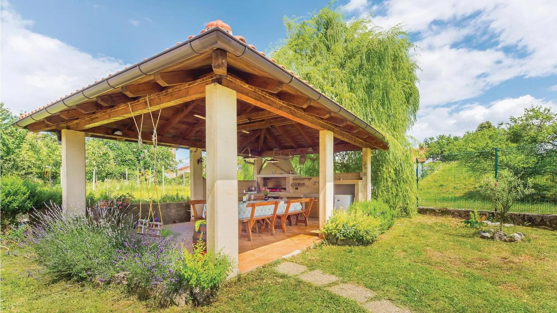 3 Bedroom Awesome Apartment In Viskovo 0*,  Croatia