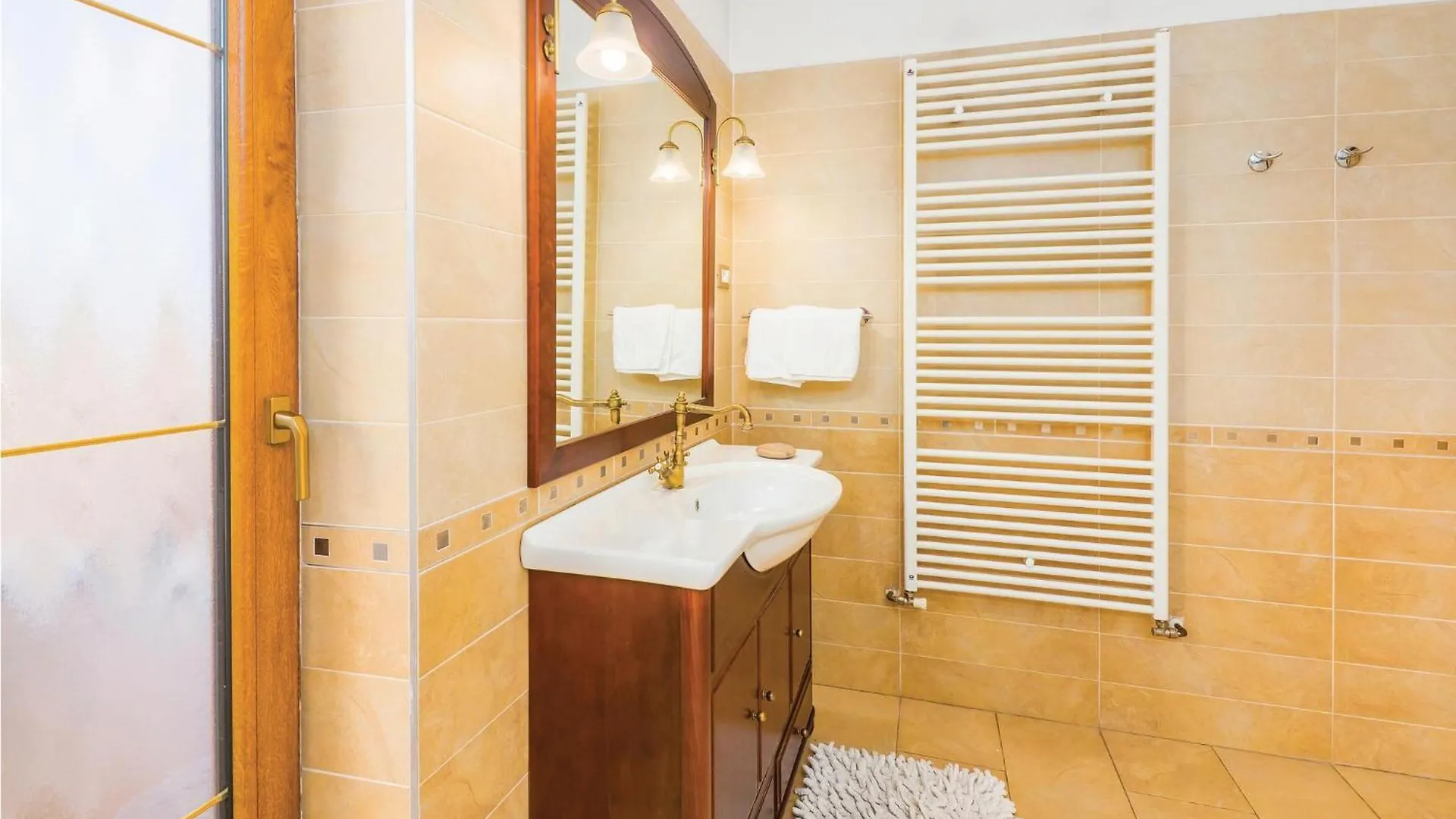 3 Bedroom Awesome Apartment In Viskovo